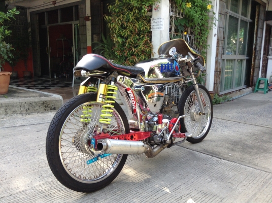 Suzuki A100 cafe' งานชุบทั้งคันมีเล่ม