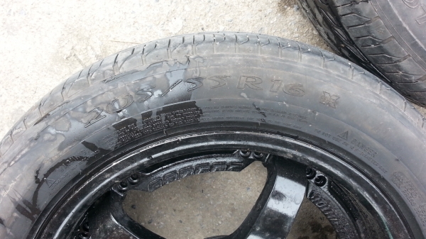 ขายล้อแม็กขอบ16พร้อมยาง 4รู100