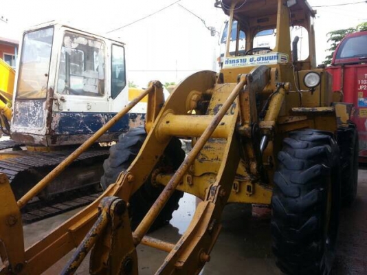 ต้องการขายรถตักCAT 920 ต้องการขายรถตักCAT 920