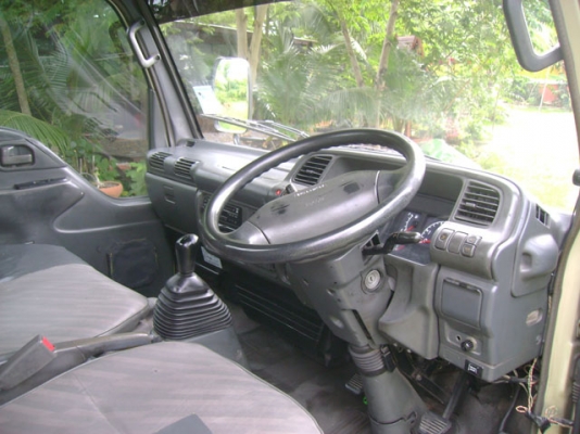 ISUZU NKR 66 E หัวการ์ตูน เครื่อง 4HF1 มีลิฟท์ท้าย ไม่ติดเวลา