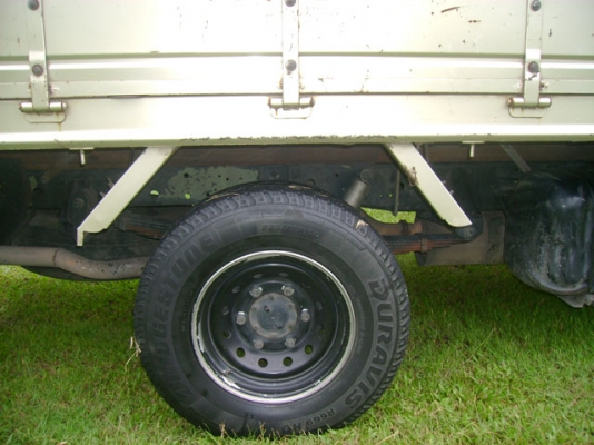 ISUZU NKR 66 E หัวการ์ตูน เครื่อง 4HF1 มีลิฟท์ท้าย ไม่ติดเวลา