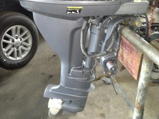 เครื่องเรือ Yamaha 9.9 four มือ2 สภาพสวยมีทริมและสตาร์ทไฟฟ้า 43,000