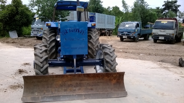 ต้องการขายรถไถ ฟอร์ด 6610 2 เพลา เสื้อลาย ต้องการขายรถไถ ฟอร์ด 6610 2 เพลา เสื้อลาย