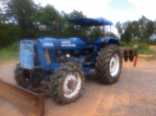 ต้องการขายรถไถ ฟอร์ด 6610 2 เพลา เสื้อลาย ต้องการขายรถไถ ฟอร์ด 6610 2 เพลา เสื้อลาย