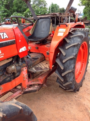 แทรกเตอร์คูโบต้า m5000สภาพสวยเดิมๆ รถพร้อมใช้งาน มีผานดันหน้าและผานหลัง แทรกเตอร์คูโบต้า m5000สภาพสวยเดิมๆ รถพร้อมใช้งาน มีผานดันหน้าและผานหลัง