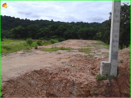 ขาย..ที่ดินที่อุทัยธานี42ไร่กว่าๆ..ติดถนนใหญ่