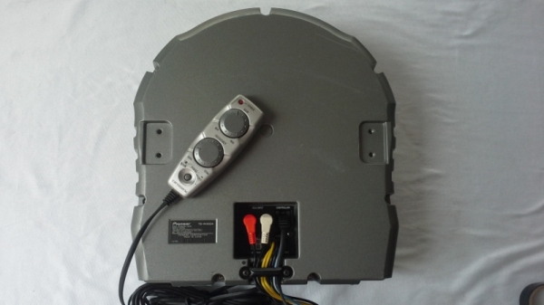 Sub Box Pioneer Carozzeria แบบแอมป์ในตัว วางใต้เบาะนั่ง Sub Box Pioneer Carozzeria แบบแอมป์ในตัว วางใต้เบาะนั่ง