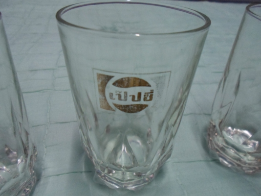 แก้วเป๊ปซี่ ฉลากทอง ของเก่า ใครสนใจเก็บสะสม 10 ใบ 1,000  จัดส่งให้พร้อม