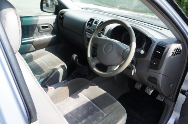 ISUZU D-MAX CAB ปี 2003 ตัว TOP ขายรถสวย กระจกไฟฟ้า ARIBAG เบรค ABS แอร์เย็นๆ พวงมาลัยพาวเวอร์ เครื่องแน่น ช่วงล่างดี ล้อMAX ภายในสภาพสวย สีสวย รถพร้อมใช้งาน จัดไฟแนนได้ ISUZU D-MAX CAB ปี 2003 ตัว TOP ขายรถสวย กระจกไฟฟ้า ARIBAG เบรค ABS แอร์เย็นๆ พวงมาลัยพาวเวอร์ เครื่องแน่น ช่วงล่างดี ล้อMAX ภายในสภาพสวย สีสวย รถพร้อมใช้งาน จัดไฟแนนได้