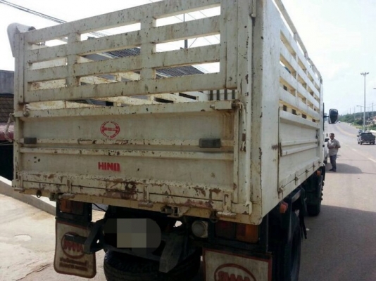 รถฮีโน่ 6 ล้อดั้ม 175 แรงม้า  ปี 56  ( รถวิ่ง 1x,xxx  กม. )  สนใจติดต่อ  081 - 6079515