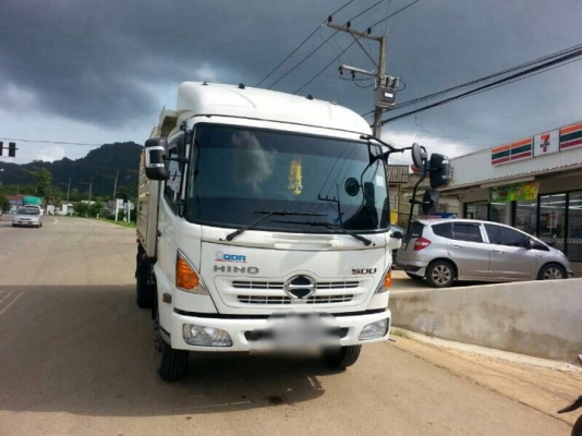 รถฮีโน่ 6 ล้อดั้ม 175 แรงม้า  ปี 56  ( รถวิ่ง 1x,xxx  กม. )  สนใจติดต่อ  081 - 6079515