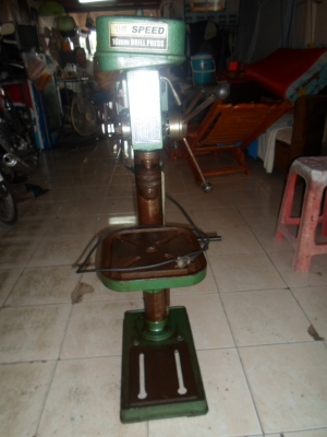 แท่นเจาะ สูง 1.20 เมตร พร้อมใช้งาน สภาพสวย เดิม ๆ ไฟบ้าน 5,000