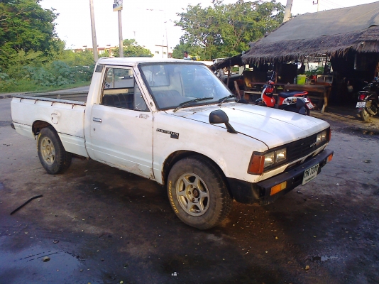 ขาย datsun 720 เก่าๆดิบๆแห้งๆ 48000