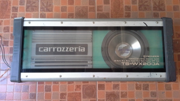 ตู้ Bass Subwoofer ของ Pioneer Carozzeria แบบแอมป์ในตัว