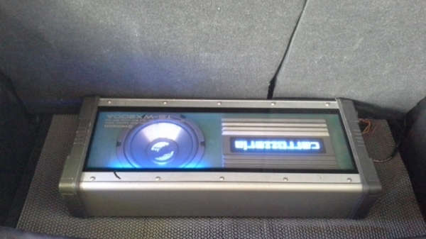 ตู้ Bass Subwoofer ของ Pioneer Carozzeria แบบแอมป์ในตัว