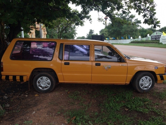 MITSUBISHI CYCLON 2.5 VAN ปี33 รถคนหลวงครับ โอนเป็นชื่อบุคคลแล้ว แอร์เย็น ภาษีเต็ม