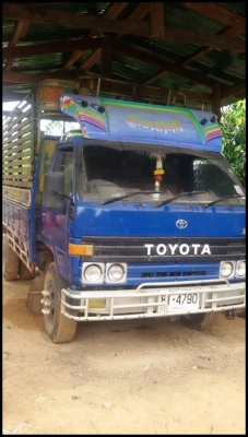 6 ล้อโตโยต้า  115 แรง