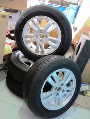 ขายล้อแม็ก พร้อมยางใหม่ๆป้ายแดง