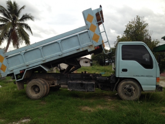 IZUSU NKR 110 HP หกล้อดั้ม ลดราคาเหลือ 450000 บาท