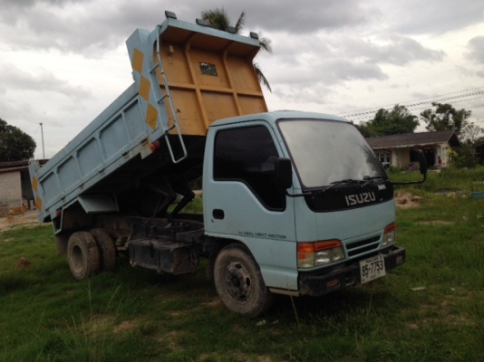 IZUSU NKR 110 HP หกล้อดั้ม ลดราคาเหลือ 450000 บาท