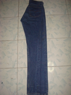 #0096# ยีนส์Levi's 501 ผ้าทราย ของแท้ มือสอง เอว 30นิ้วครึ่ง ยาว 30นิ้วครึ่ง ก้านดำ แป็กเงิน ตะเข็บขึ้นสวย made in usa