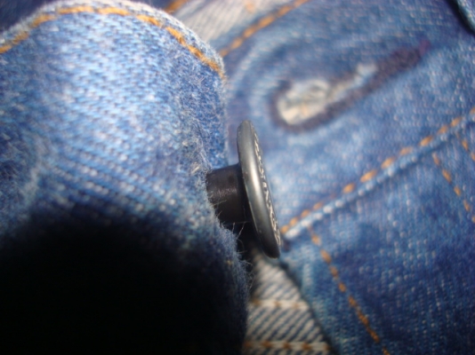 #0096# ยีนส์Levi's 501 ผ้าทราย ของแท้ มือสอง เอว 30นิ้วครึ่ง ยาว 30นิ้วครึ่ง ก้านดำ แป็กเงิน ตะเข็บขึ้นสวย made in usa