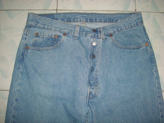 #0111# ยีนส์Levi's 501 ผ้าทราย ของแท้ มือสอง เอว 36นิ้วครึ่ง ยาว 32 เนื้อทรายสวย ตะเข็บขึ้นสวย made in usa #0111# ยีนส์Levi's 501 ผ้าทราย ของแท้ มือสอง เอว 36นิ้วครึ่ง ยาว 32 เนื้อทรายสวย ตะเข็บขึ้นสวย made in usa
