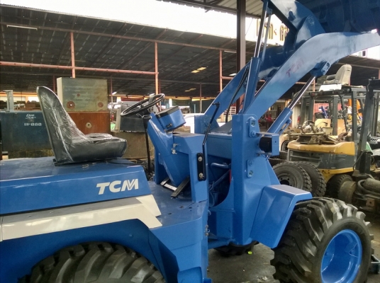 รถตักล้อยางเอวอ่อน TCM 805 รถสวยยางใหม่ 4 เส้น