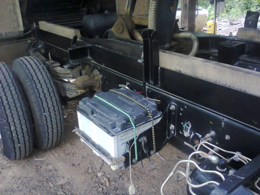 ขายหกล้อดั้มพ์ ISUZU-DECA-210-HP สภาพพร้อมใช้