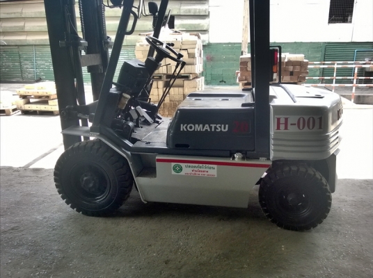 รถยกโคมัสสึรุ่น 11 น้ำหนักยก 2 ตัน เสาสูง 3 เมตร เครื่องดีเซล เกียร์ธรรมดา