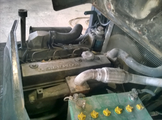 รถยกโคมัสสึรุ่น 11 น้ำหนักยก 2 ตัน เสาสูง 3 เมตร เครื่องดีเซล เกียร์ธรรมดา