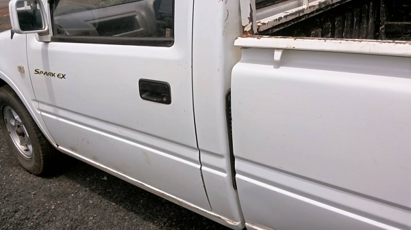 **139,000 บ.ต่อรอง**ขายดราก้อนอายตอนเดียว ราคาถูกๆ ISUZU SPARK EX 2.5 Turbo Dragoneye ปี40/97 เครื่องเดิมเกียร์เดิม เครื่องฟิตมาใหม่ แน่นๆ แรงดีไม่เยิ้ม เกียร์ดีไม่หลุด ไม่หอน ช่วงล่างคัสซีสวยเดิมๆไม่ปะไม่ดาม กระบะดีพื้นดีลอนกระบะยังสวยไม่ผุ หน้า-หลังเดิม