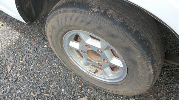 **139,000 บ.ต่อรอง**ขายดราก้อนอายตอนเดียว ราคาถูกๆ ISUZU SPARK EX 2.5 Turbo Dragoneye ปี40/97 เครื่องเดิมเกียร์เดิม เครื่องฟิตมาใหม่ แน่นๆ แรงดีไม่เยิ้ม เกียร์ดีไม่หลุด ไม่หอน ช่วงล่างคัสซีสวยเดิมๆไม่ปะไม่ดาม กระบะดีพื้นดีลอนกระบะยังสวยไม่ผุ หน้า-หลังเดิม