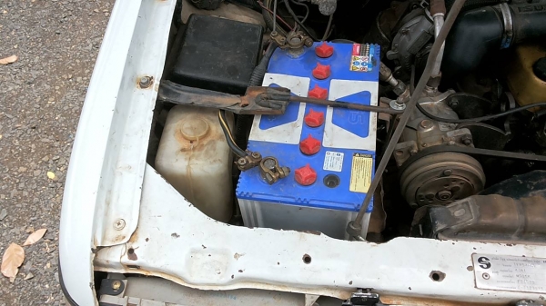 **139,000 บ.ต่อรอง**ขายดราก้อนอายตอนเดียว ราคาถูกๆ ISUZU SPARK EX 2.5 Turbo Dragoneye ปี40/97 เครื่องเดิมเกียร์เดิม เครื่องฟิตมาใหม่ แน่นๆ แรงดีไม่เยิ้ม เกียร์ดีไม่หลุด ไม่หอน ช่วงล่างคัสซีสวยเดิมๆไม่ปะไม่ดาม กระบะดีพื้นดีลอนกระบะยังสวยไม่ผุ หน้า-หลังเดิม