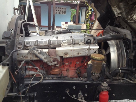 ขายด่วนรถบรรทุกอีซูซุ 6 ล้อ ตู้สิบบาน  พร้อมใช้งาน  ปี  2548