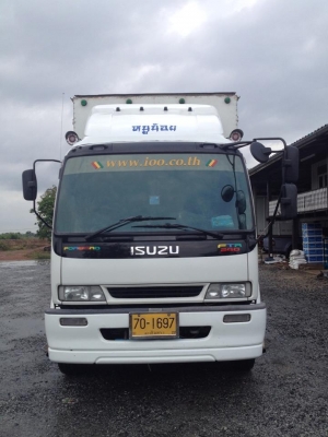 ขายด่วนรถบรรทุกอีซูซุ 6 ล้อ ตู้สิบบาน  พร้อมใช้งาน  ปี  2548