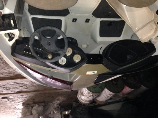 ขายเรือเปล่ายามาฮ่าเจ็ทโบทขนาด 18 ฟุตพร้อมเทรลเลอร์