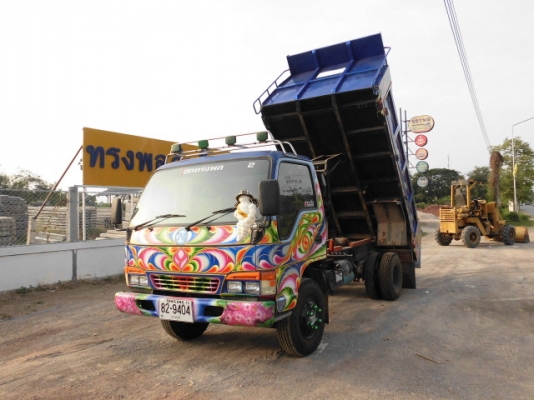 ขายหกล้อดั้ม NPR 120 รถห้างไทยเอกสานพร้อมโอน ยางใหม่ 6 เส้น ประกันวิริยะ เพิ่งทำครับ