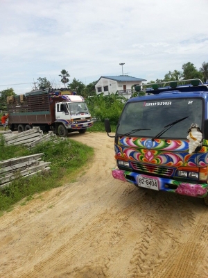 ขายหกล้อดั้ม NPR 120 รถห้างไทยเอกสานพร้อมโอน ยางใหม่ 6 เส้น ประกันวิริยะ เพิ่งทำครับ