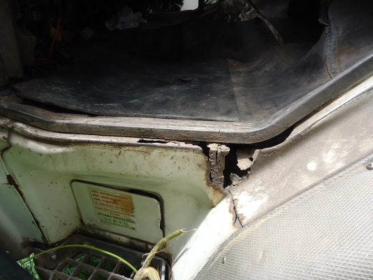 ขายด่วนรถสิบล้อหัวลากหลงยูโรวัลเครือง6D16โบอินเตอ