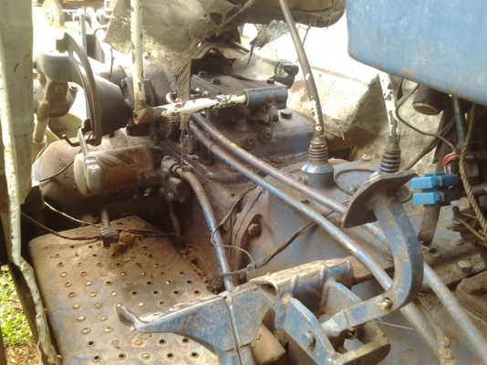 FORD 6600 T5 D4NNเสื้อเรียบ ไอดีกลม หาง7CMT ใบดัน เอกสารเล่มทะเบียน ภาษีเต็ม