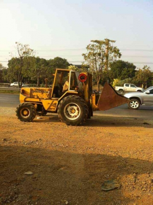 ขายถูก รถโฟคลิฟ 4WD พร้อมเป็นรถตักในตัว ขนาด 7 ตัน เก่านอก. 089-5512032 ขายถูก รถโฟคลิฟ 4WD พร้อมเป็นรถตักในตัว ขนาด 7 ตัน เก่านอก. 089-5512032