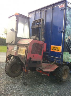 ขายรถโฟคลิฟ 2 ตันครึ่ง คล่องตัว รถยุโรป สามารถเกาะติดท้ายรถบรรทุกได้ ยกสูง 4 ม. 089-5512032 ขายรถโฟคลิฟ 2 ตันครึ่ง คล่องตัว รถยุโรป สามารถเกาะติดท้ายรถบรรทุกได้ ยกสูง 4 ม. 089-5512032