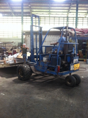 ขายรถโฟคลิฟ 2 ตันครึ่ง คล่องตัว รถยุโรป สามารถเกาะติกรถบรรทุกได้ ยกสูง 4 ม. 089-5512032 ขายรถโฟคลิฟ 2 ตันครึ่ง คล่องตัว รถยุโรป สามารถเกาะติกรถบรรทุกได้ ยกสูง 4 ม. 089-5512032