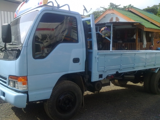 ขายหกล้อ ISUZU NPR 120 แอร์ ขายหกล้อ ISUZU NPR 120 แอร์