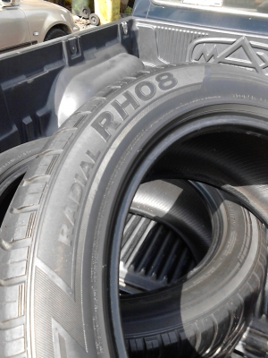 265/50R20 AURORA RADIAL RH08 MADE IN KOREA มี 2 เส้น TEL.081-427-3941 265/50R20 AURORA RADIAL RH08 MADE IN KOREA มี 2 เส้น TEL.081-427-3941