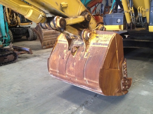 ขายรถขุด SUMITOMO  SH200-5 สภาพสวยพร้อมใช้งาน ติดต่อ อำพล 090-9694506, 080-3031241