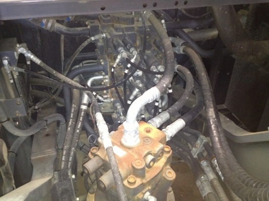 ขายรถขุด SUMITOMO SH200-5 สภาพสวยพร้อมใช้งาน ติดต่อ อำพล 090-9694506, 080-3031241 ขายรถขุด SUMITOMO SH200-5 สภาพสวยพร้อมใช้งาน ติดต่อ อำพล 090-9694506, 080-3031241