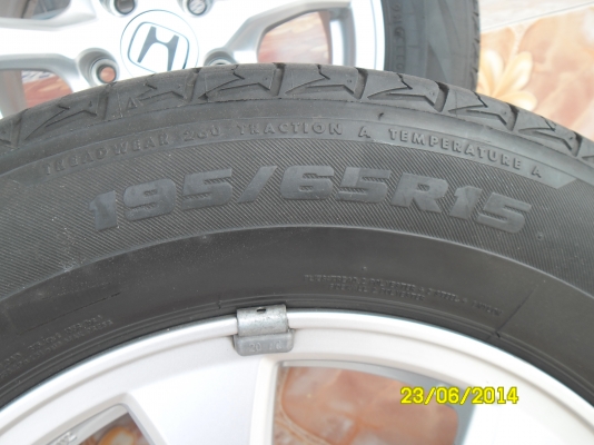 ล้อแม็กพร้อมยาง ขอบ15 5รู 114 ยางปี2011 ล้อแม็กพร้อมยาง ขอบ15 5รู 114 ยางปี2011