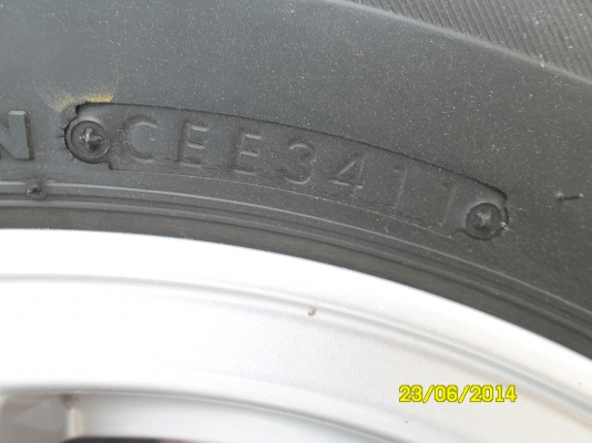 ล้อแม็กพร้อมยาง ขอบ15 5รู 114 ยางปี2011 ล้อแม็กพร้อมยาง ขอบ15 5รู 114 ยางปี2011